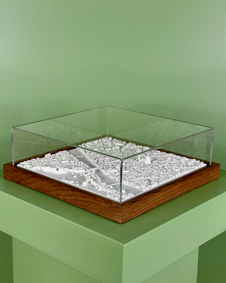 3D map of Florence with a dark frame and acrylic case