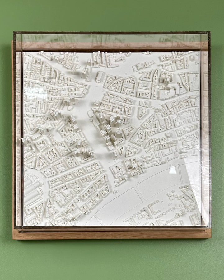 3D map of Frankfurt in a light frame with an acrylic case