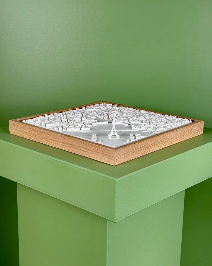 3D map of Place Trocadero in Paris with a light frame