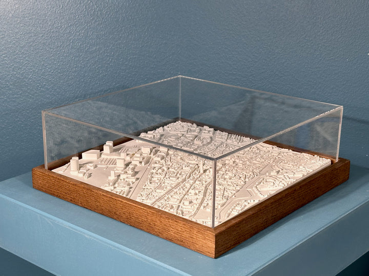 3D map of Utrecht with a dark frame and acrylic case